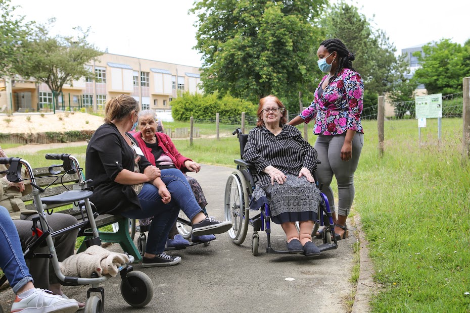 Résidence Les chênes - pôle gériatrique rennais - Photo 5 sur 5 - Environnement et extérieurs