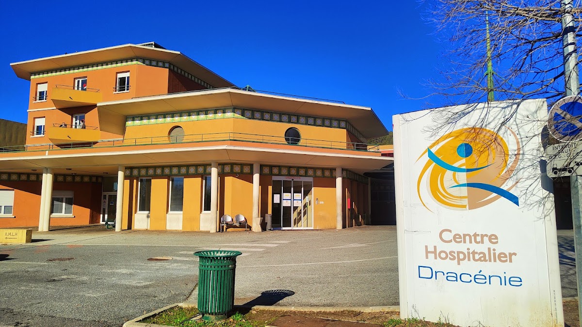 Centre hospitalier de la Dracénie - Photo 5 sur 5 - Environnement et extérieurs