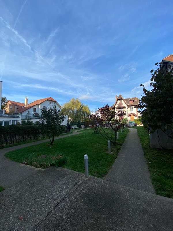 EHPAD Sainte-Geneviève - Photo 5 sur 5 - Environnement et extérieurs