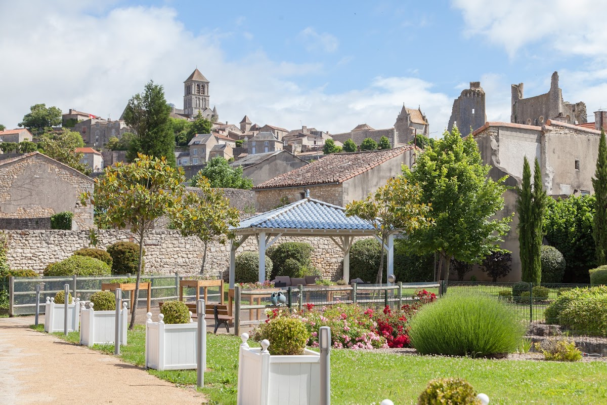 EHPAD - Résidence Émeraudes - Photo 5 sur 5 - Environnement et extérieurs