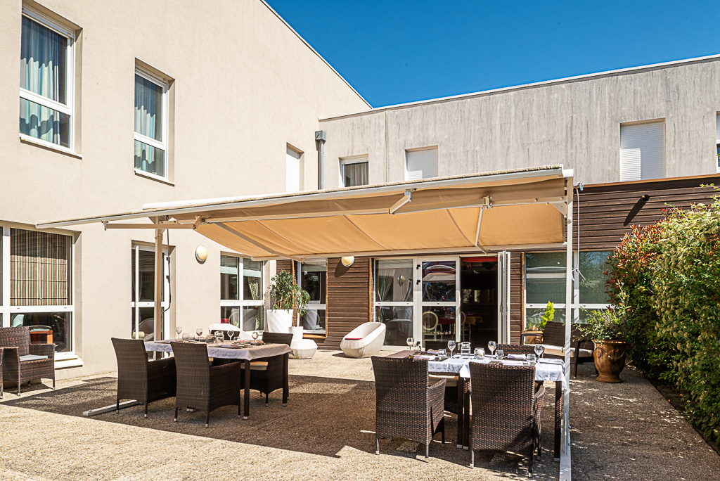 Photo de EHPAD Korian Villa du Chêne d'Or, EHPAD à BONCHAMP LES LAVAL