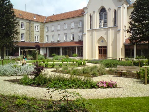 Photo de EHPAD Le Fort Manoir, EHPAD à LE MESNIL ST DENIS