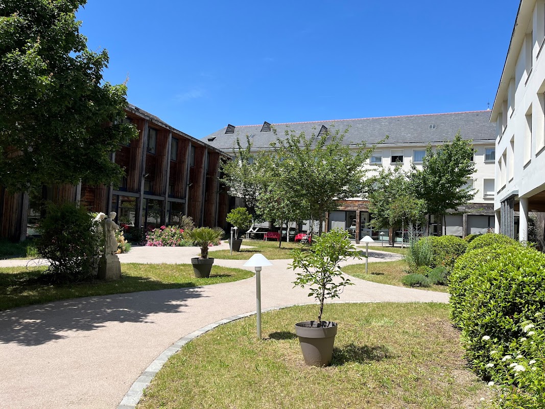 EHPAD Euphrasie Pelletier - Photo 2 sur 5 - Intérieur et espaces communs