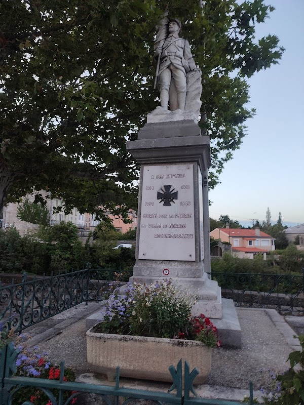 EHPAD Le Val de Serres - Photo 5 sur 5 - Environnement et extérieurs