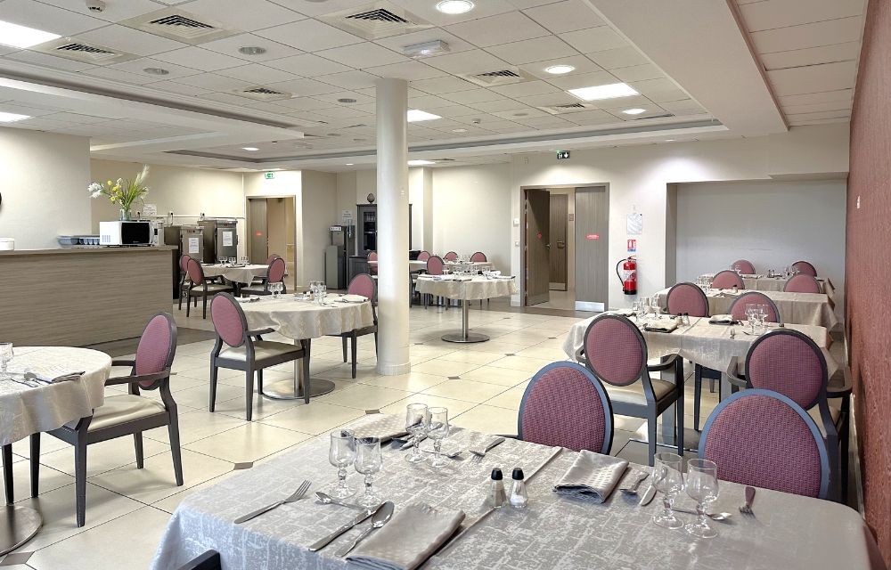 EHPAD Les Garancières - Photo 2 sur 5 - Intérieur et espaces communs