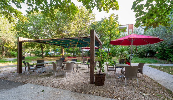 EHPAD La Quintessence - Photo 2 sur 5 - Intérieur et espaces communs