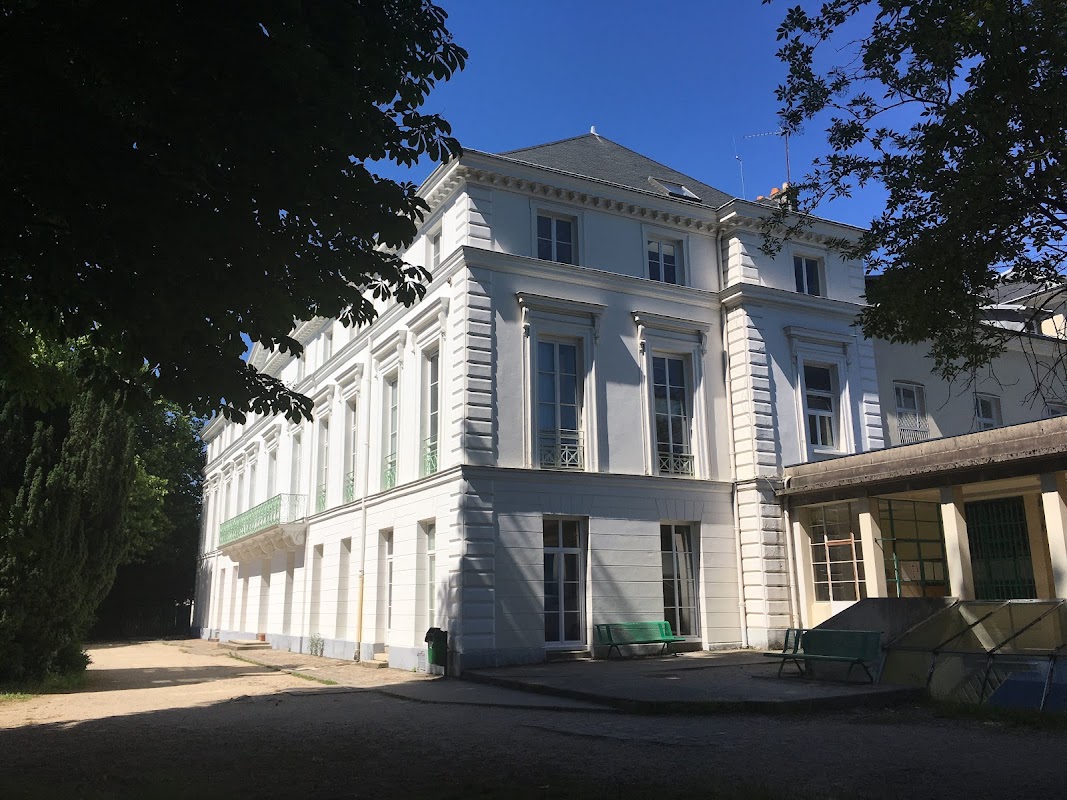 EHPAD Résidence Les Cèdres - Photo 2 sur 5 - Intérieur et espaces communs