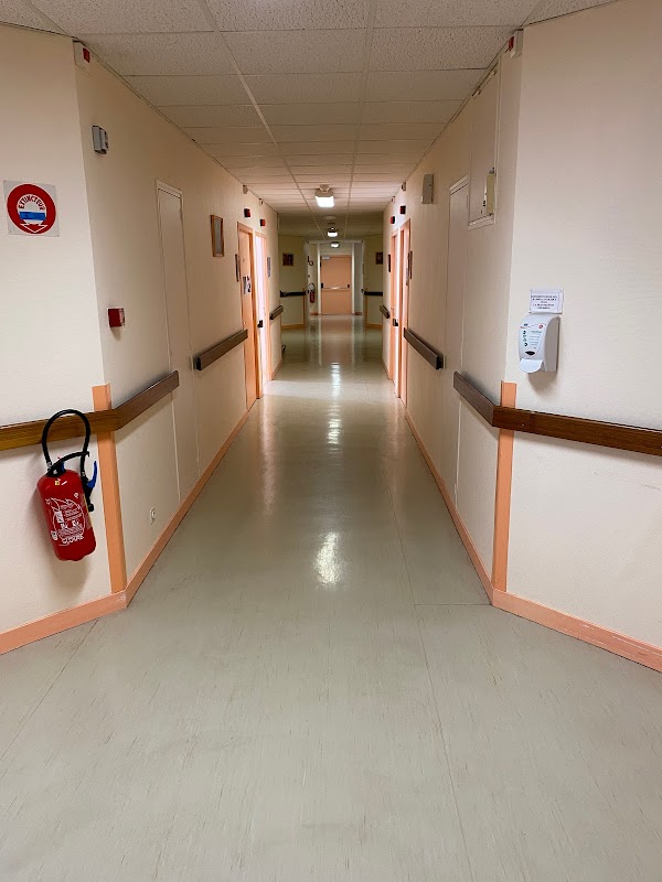 EHPAD de Brezolles - Photo 3 sur 5 - Chambres et hébergement