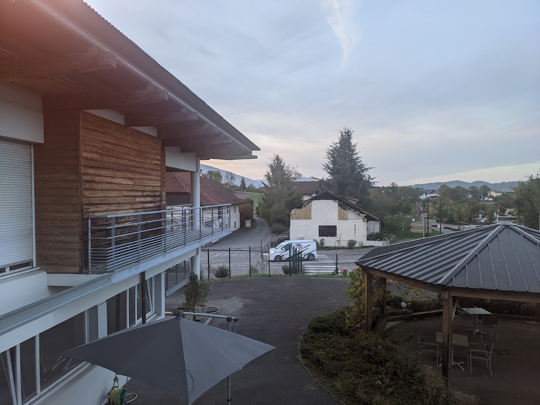 Photo de EHPAD Les Ancolies, EHPAD à POISY