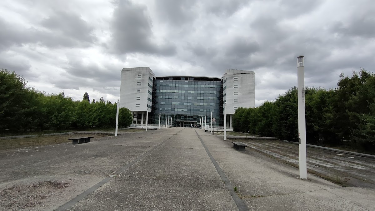 Centre de long séjour du Centre hospitalier de Mantes - Photo 5 sur 5 - Environnement et extérieurs