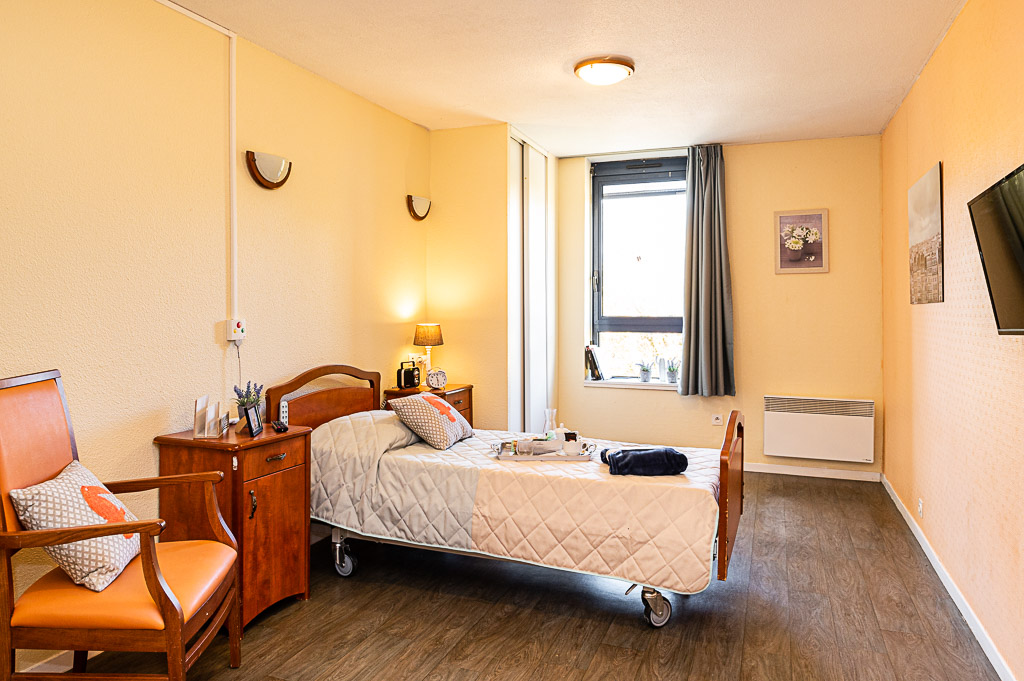 EHPAD Korian Villa des Rèmes - Photo 2 sur 5 - Intérieur et espaces communs