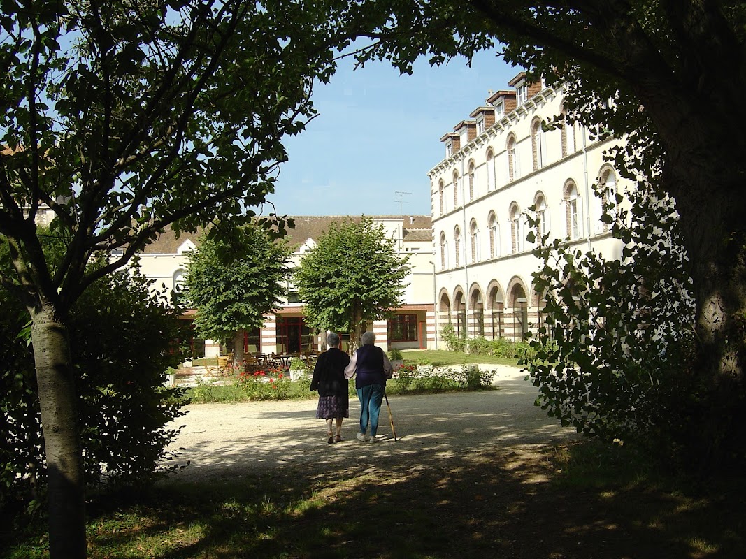 EHPAD Notre-Dame de la Providence - Photo 2 sur 4 - Intérieur et espaces communs