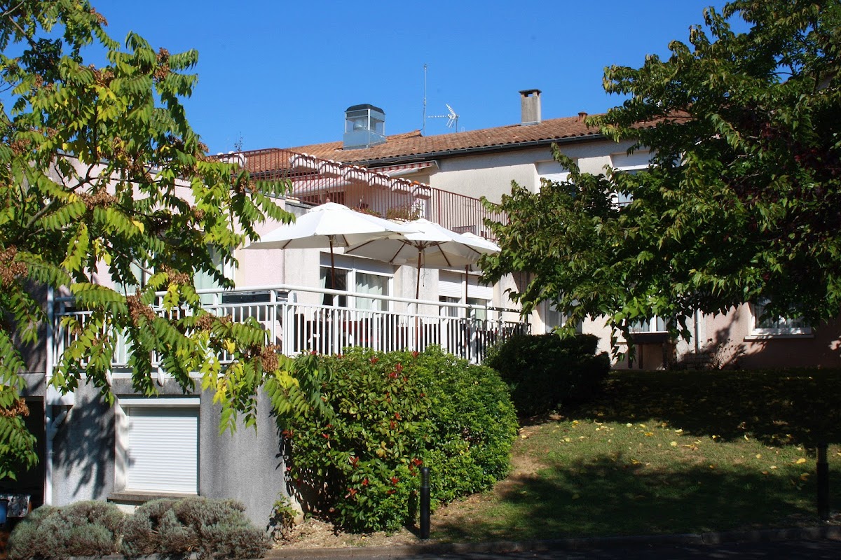 Photo de EHPAD - Résidence Les Pivoines, EHPAD à L ISLE D ESPAGNAC