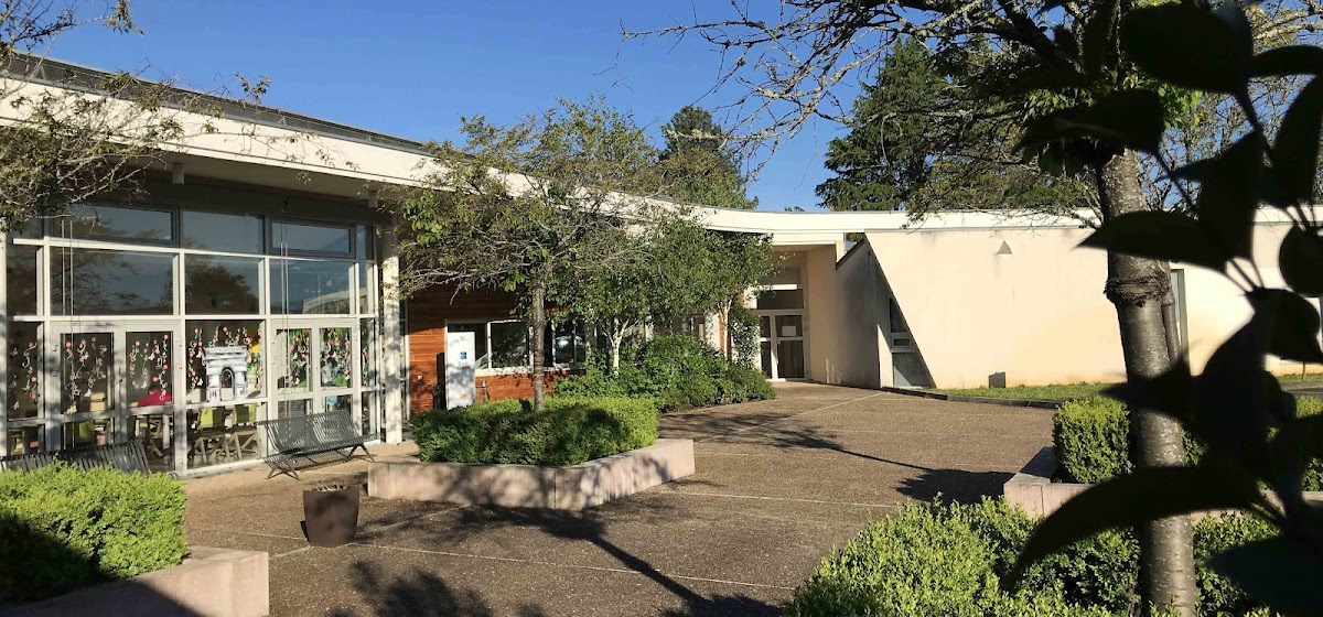 EHPAD Montbron - Photo 2 sur 5 - Intérieur et espaces communs