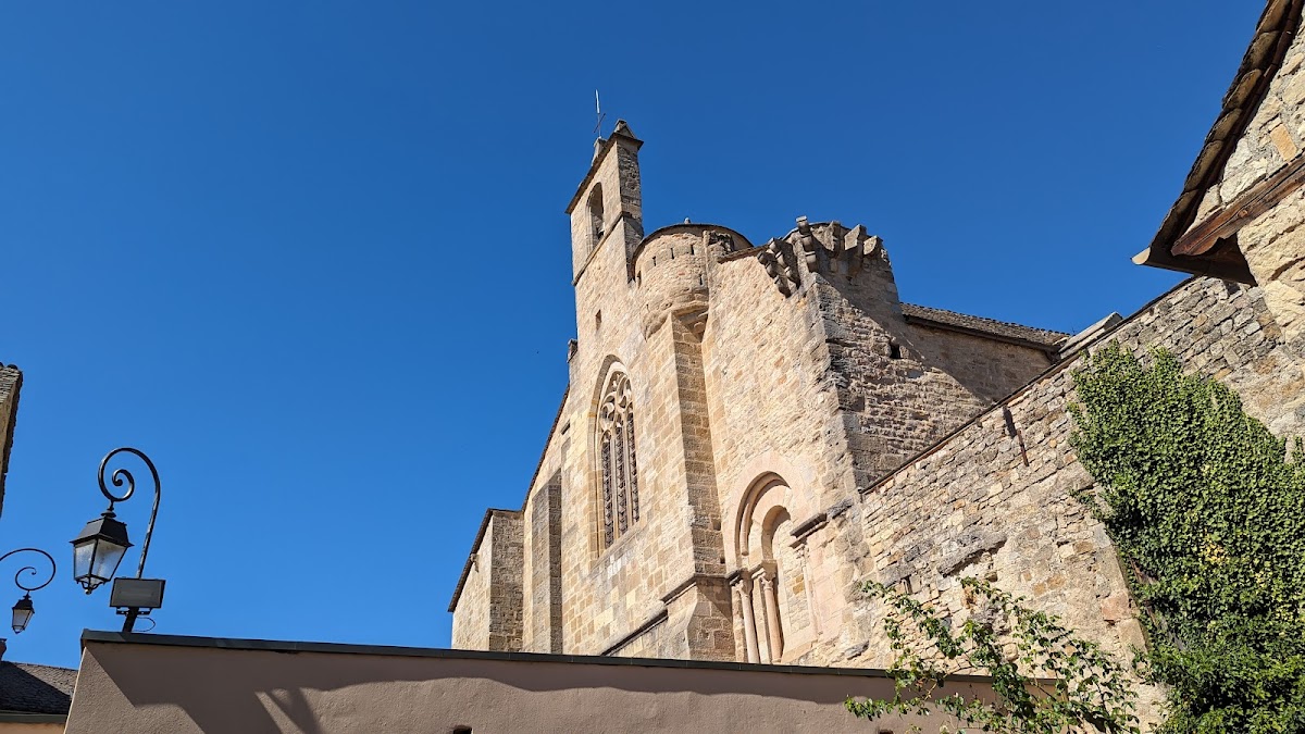 MR STE FAMILLE - Photo 3 sur 5 - Chambres et hébergement