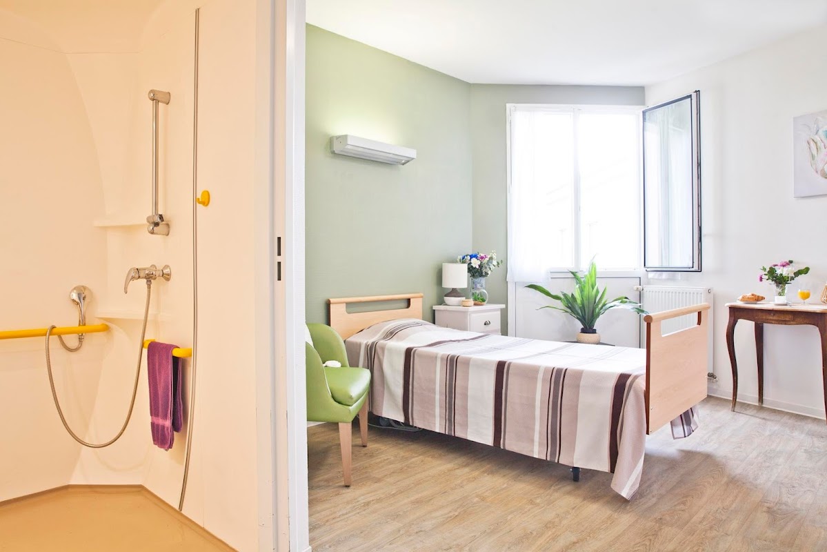 EHPAD Les Muriers - Photo 2 sur 4 - Intérieur et espaces communs