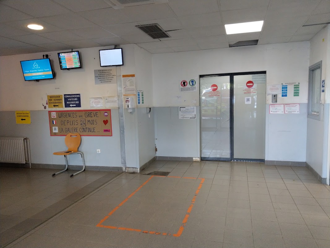 Centre hospitalier intercommunal Saint-Raphaël Unité de soin - Photo 2 sur 5 - Intérieur et espaces communs