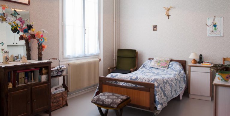 EHPAD La Compassion Domfront - Photo 2 sur 5 - Intérieur et espaces communs