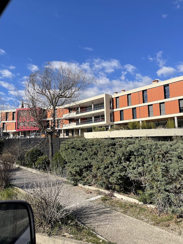 EHPAD La Source - Photo 2 sur 4 - Intérieur et espaces communs