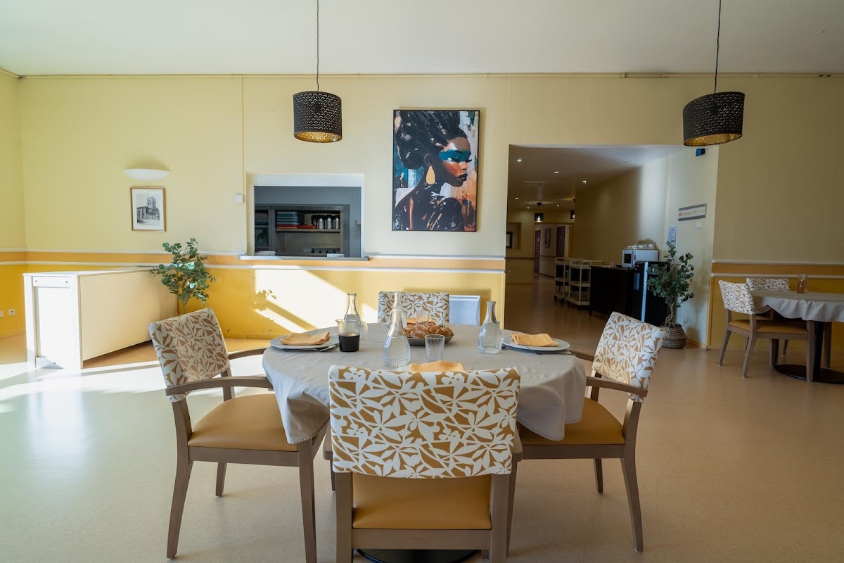 EHPAD Résidence Les Jonquilles - Photo 3 sur 5 - Chambres et hébergement