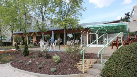 EHPAD Les Nymphéas - Photo 2 sur 5 - Intérieur et espaces communs