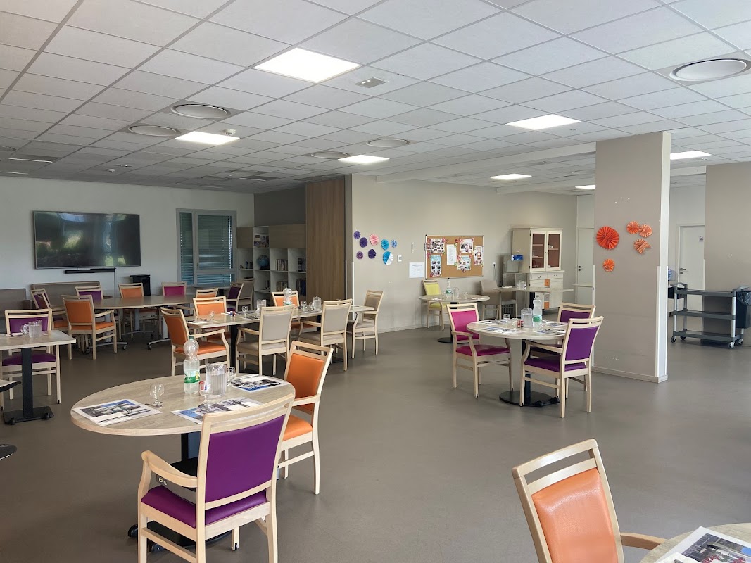 EHPAD Bon Secours - Photo 2 sur 3 - Intérieur et espaces communs