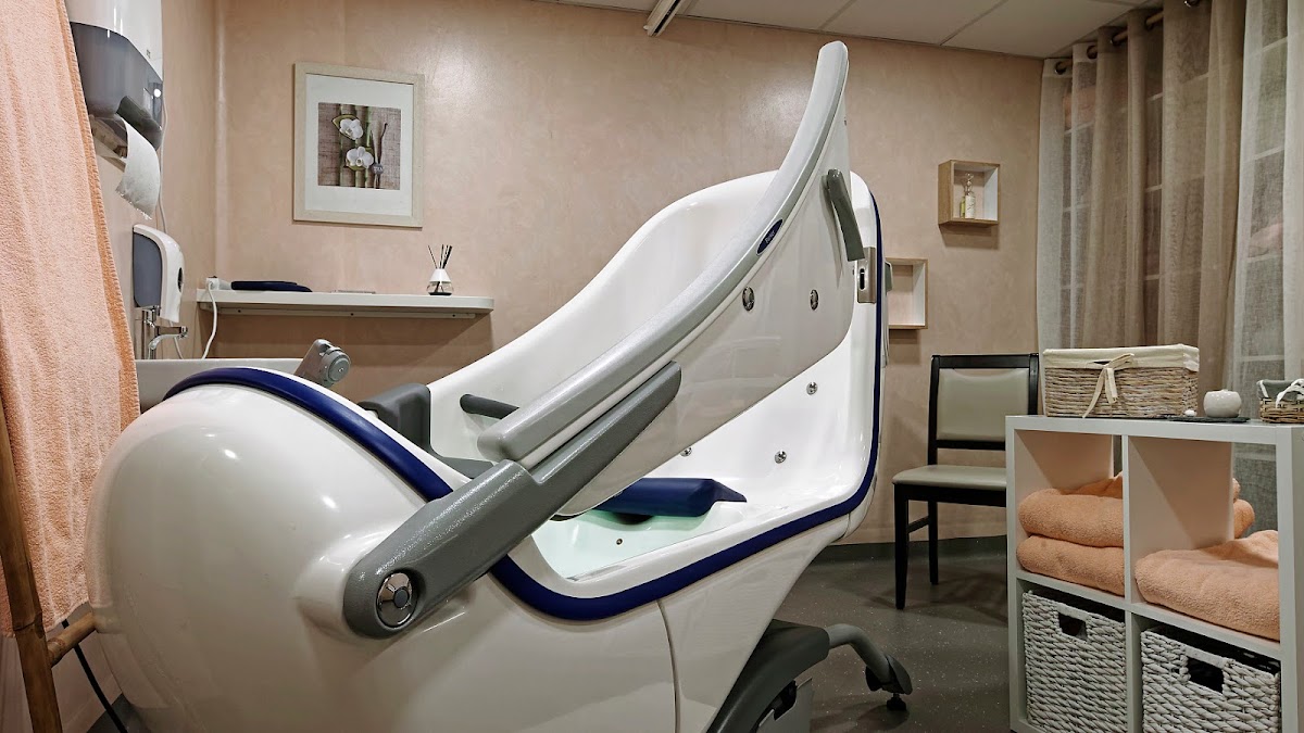 EHPAD Les Portes du Luberon - Photo 5 sur 5 - Environnement et extérieurs