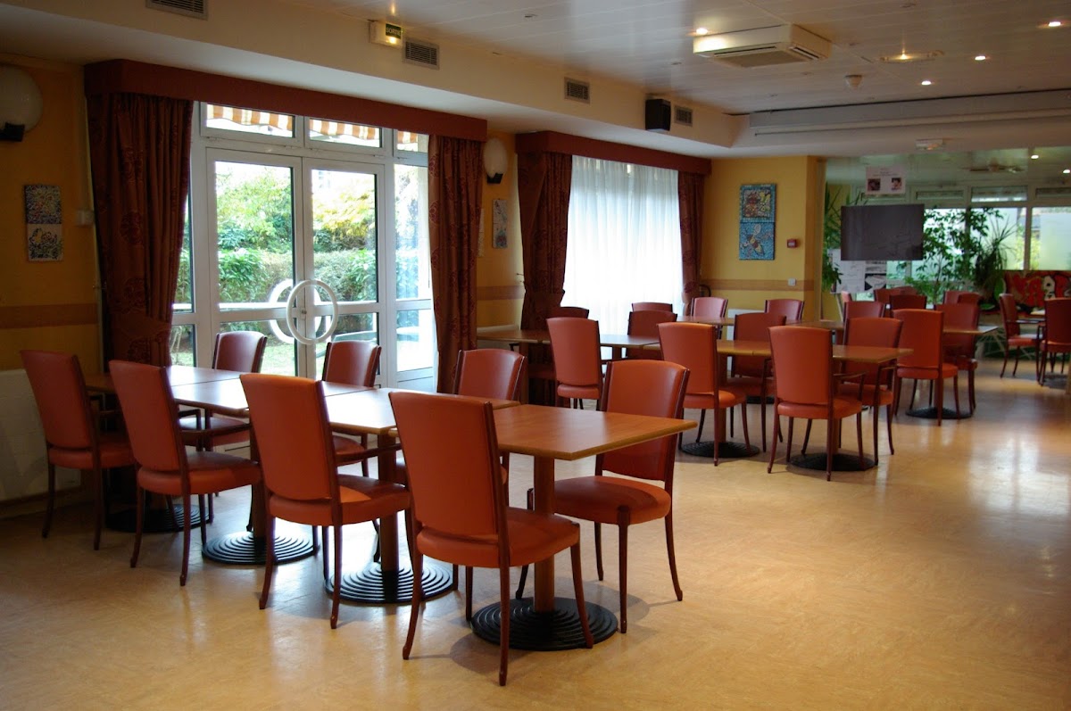 EHPAD Arpage les Clairières - Photo 2 sur 5 - Intérieur et espaces communs