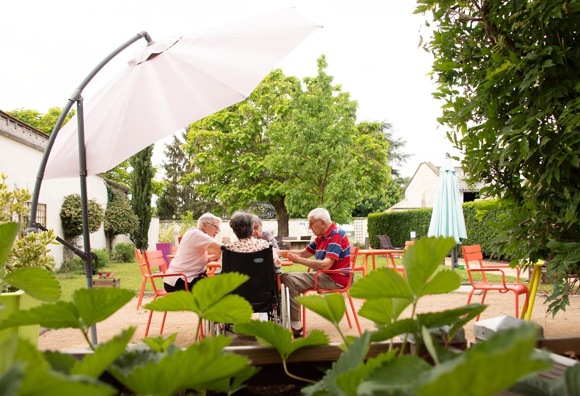Résidence autonomie La Fontaine aux Ormes - Photo 5 sur 5 - Environnement et extérieurs