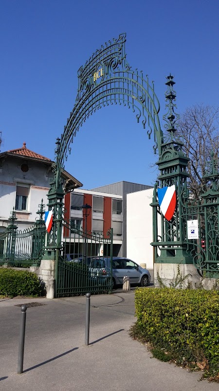 EHPAD Pierre Garraud - Photo 5 sur 5 - Environnement et extérieurs