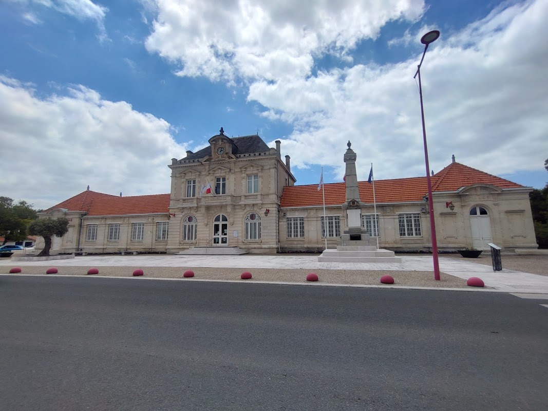 Photo de Résidence autonomie Les chênes verts, Résidence autonomie à LANTON