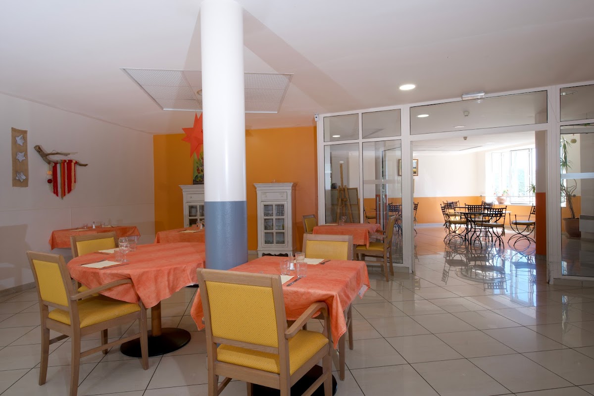 EHPAD Domaine de la Source - Photo 5 sur 5 - Environnement et extérieurs