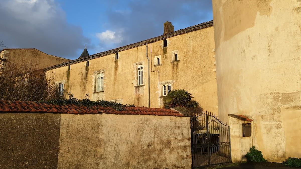 EHPAD Le Château de Charron - Photo 2 sur 3 - Intérieur et espaces communs