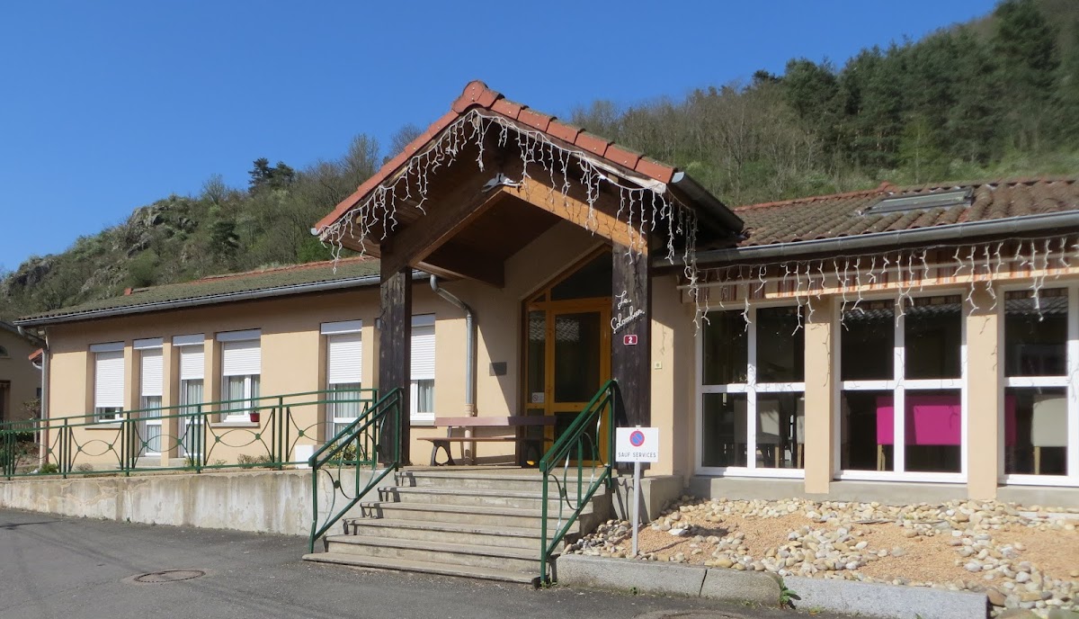 Photo de PUV Le Colombier, EHPAD à SAIL SOUS COUZAN
